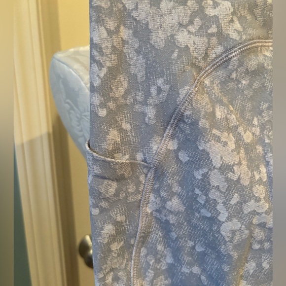 Lululemon Swift Speed High-Rise Crop - Picture 8 of 13